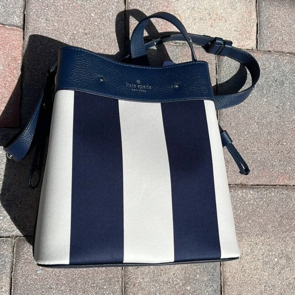 Kate Spade Marti Large Bucket Bag Even Stripe Blazer Blue - Picture 11 of 16